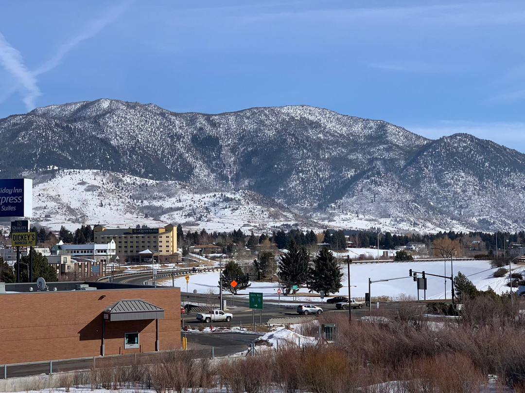 Holiday Inn Express and Suites Butte by IHG主图