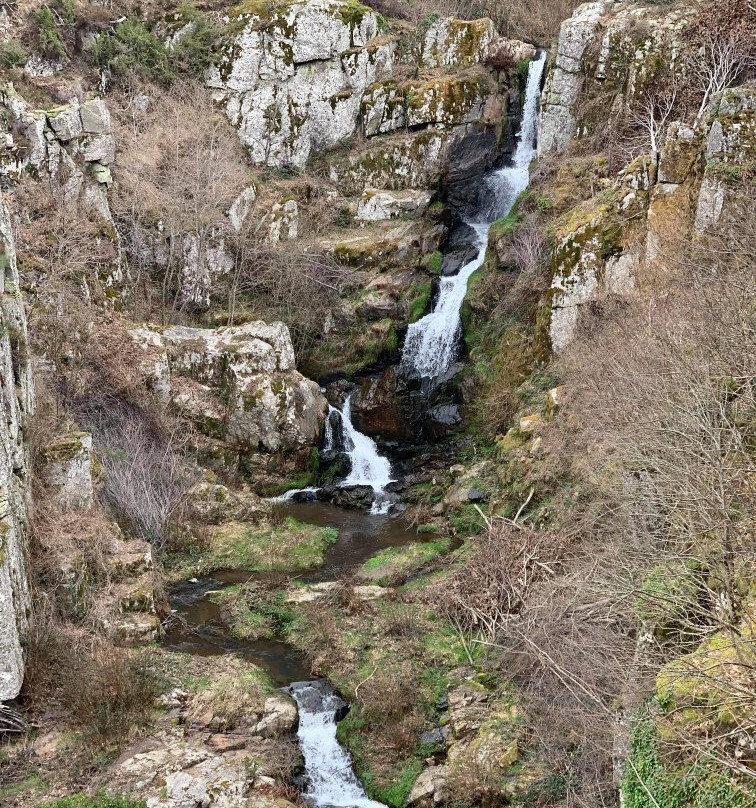 Cascade Le Saut du Chien景点图片