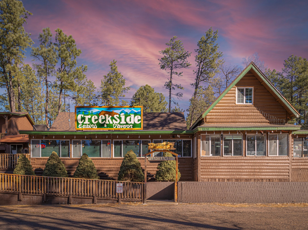 Young餐馆和美食-Creekside Steakhouse and Tavern