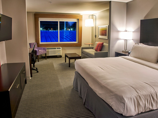 Holiday Inn Express & Suites Tulsa NE - Claremore, an IHG hotel主图