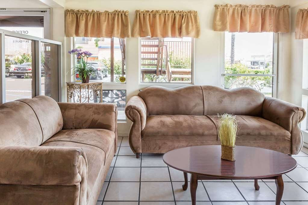 圣贝纳迪诺戴斯酒店-近圣曼努埃尔主图