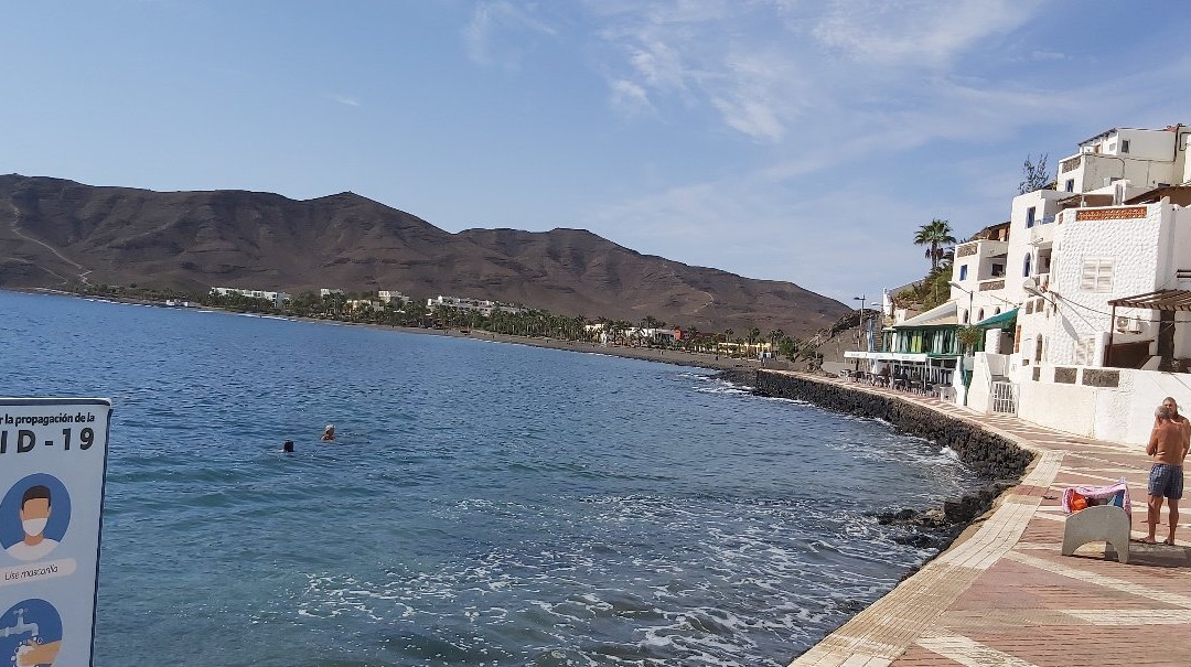 Playa De Los Probes景点图片