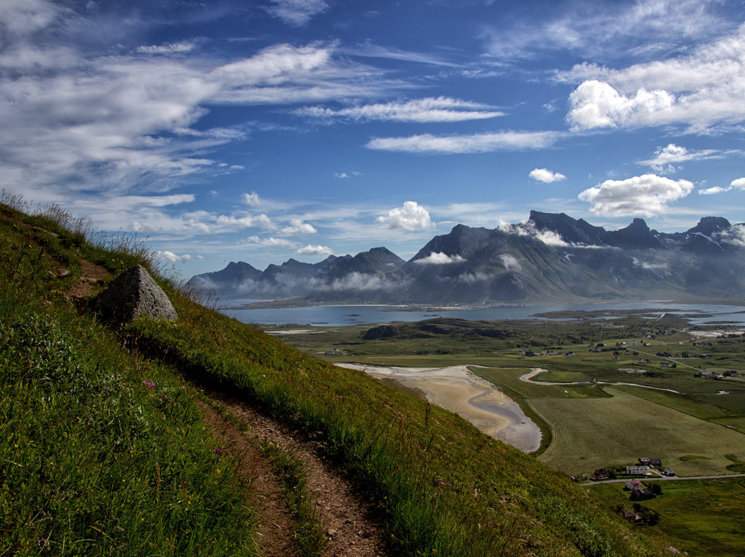 Ytresandheia Mountain景点图片