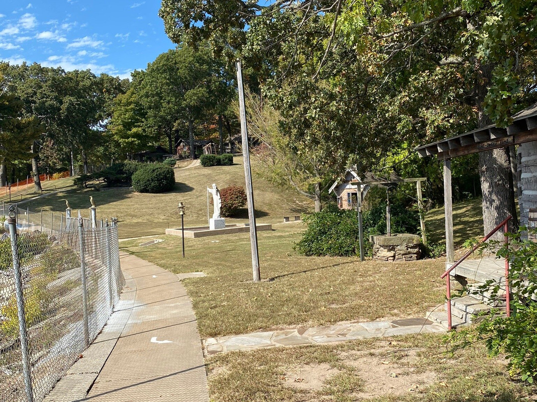 Har-Ber Village-Grove必去景点