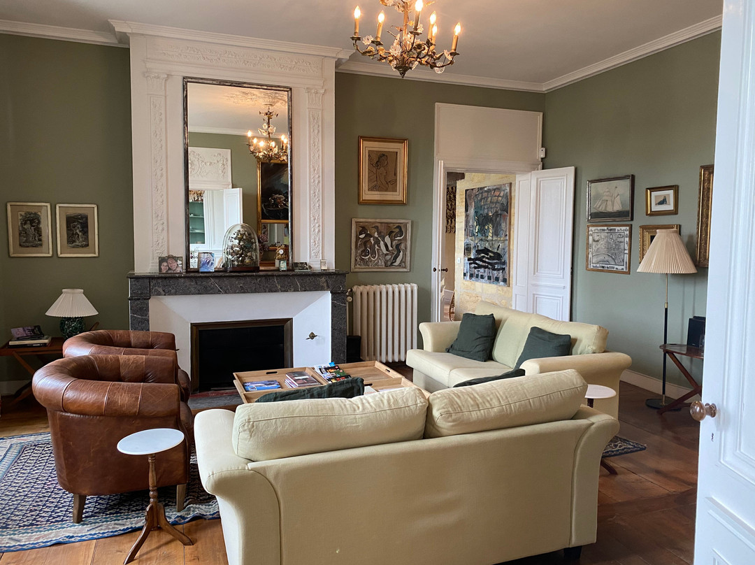 Chateau Champcenetz主图