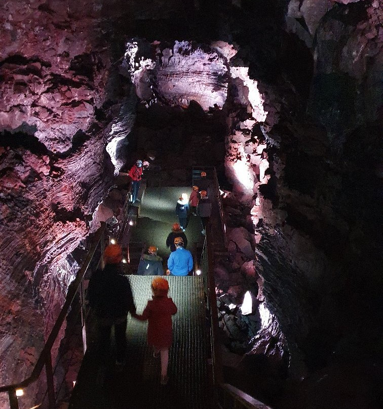 Raufarhólshellir-Olfus必去景点