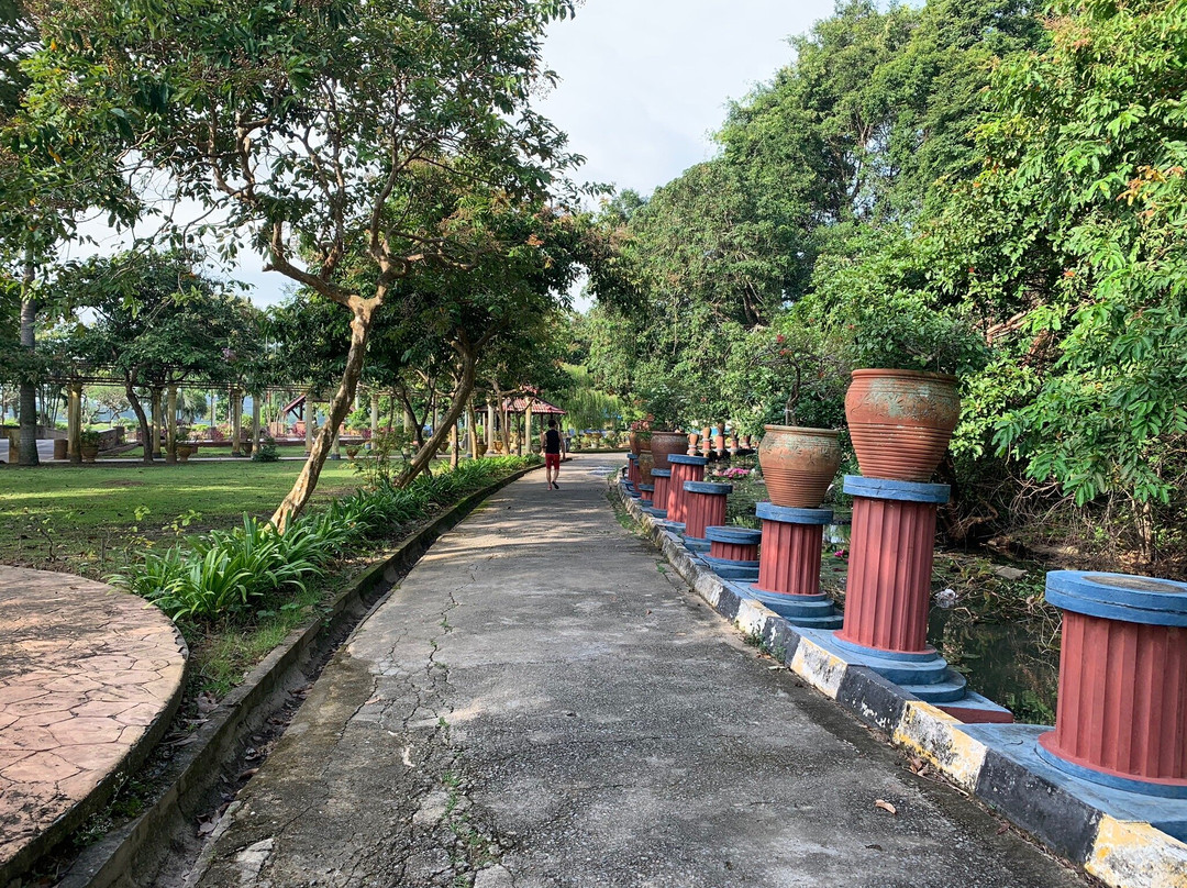 Taman Bunga Kertas Tuanku Lailatul Shahreen景点图片