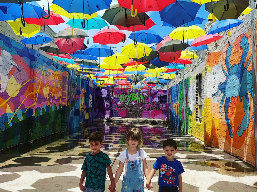 Umbrella Alley-Baytown必去景点