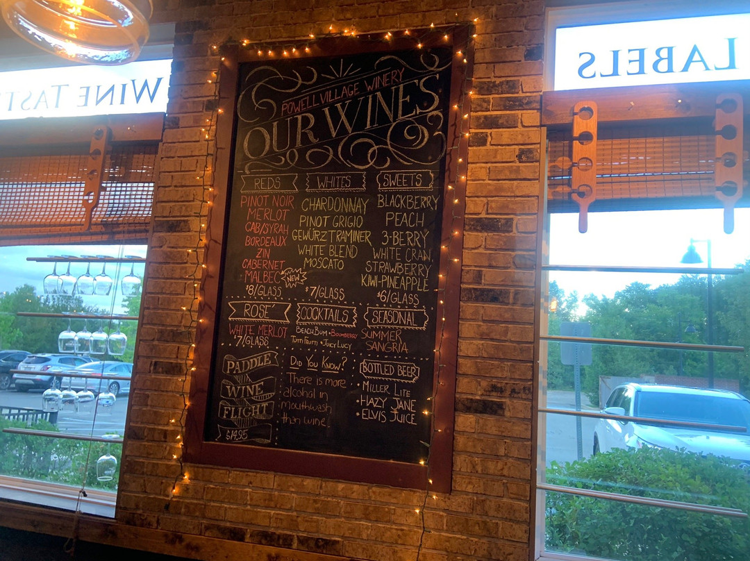 The Powell Village Winery & Tasting Room-Powell必去景点