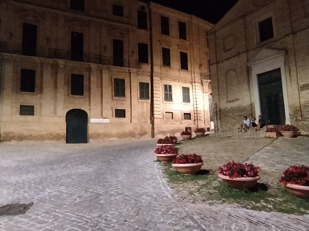 Piazza del sabato del villaggio-Recanati必去景点