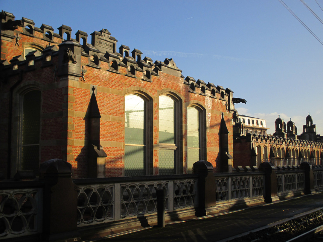 Gent-Sint-Pieters Railway Station景点图片