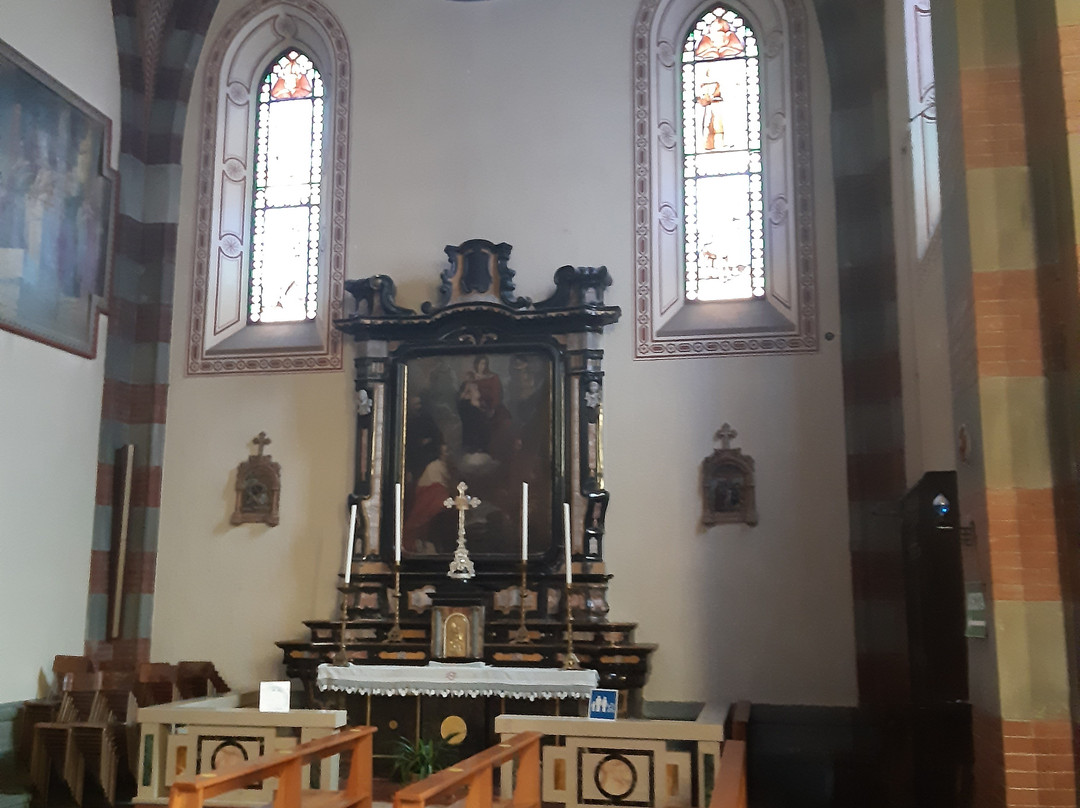 Chiesa di S. Lorenzo-Ballabio必去景点