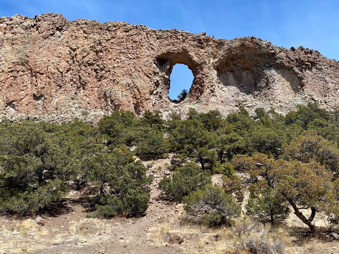 Natural Arch Trailhead景点图片