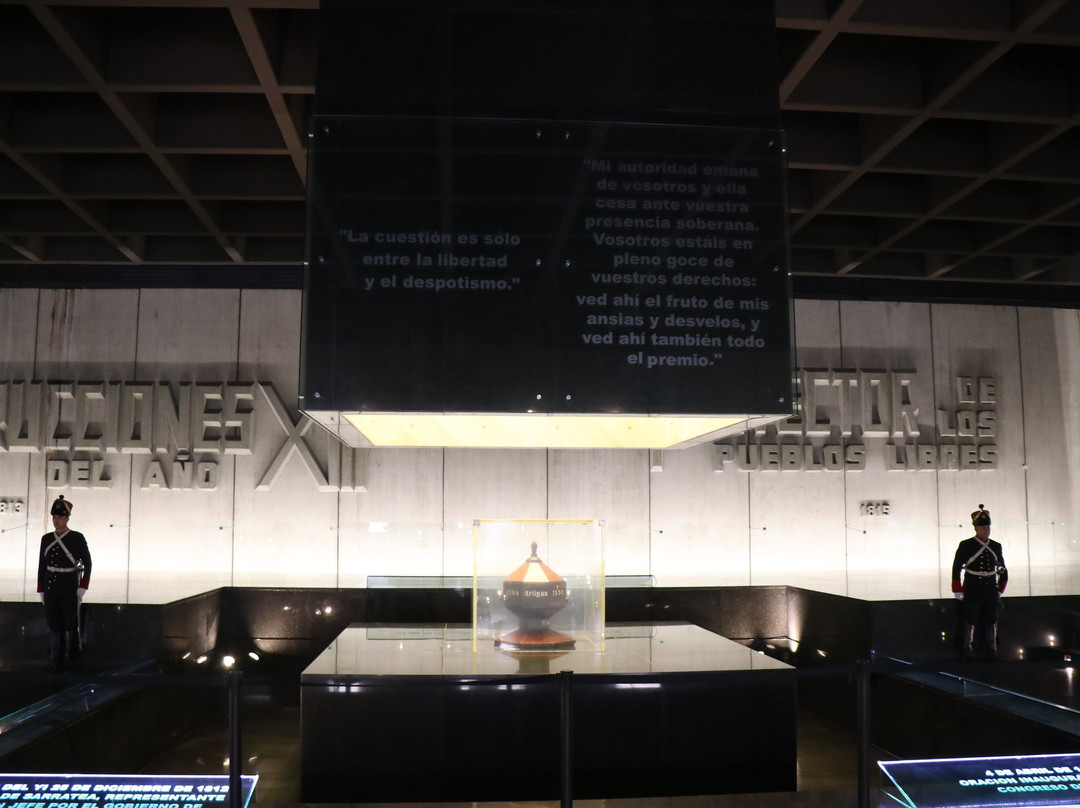 Artigas Mausoleum-蒙得维的亚必去景点