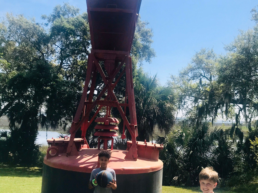 Traveling Buoy Park景点图片