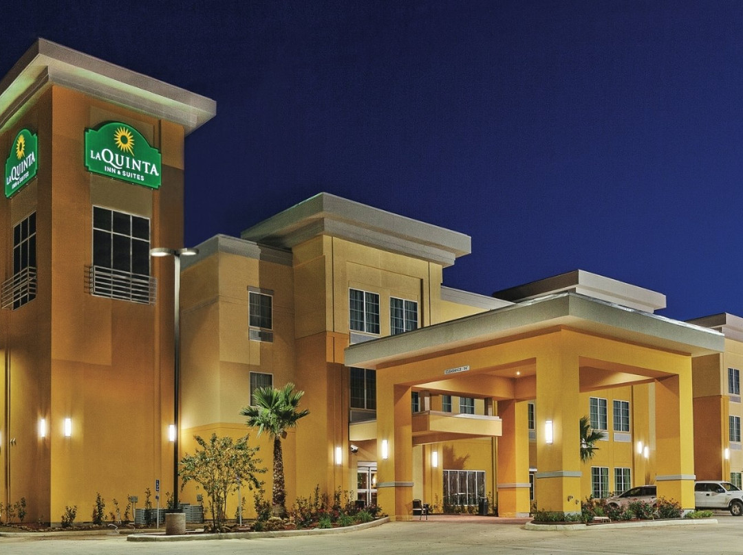 乔丹顿普莱森顿拉昆塔温德姆套房酒店主图