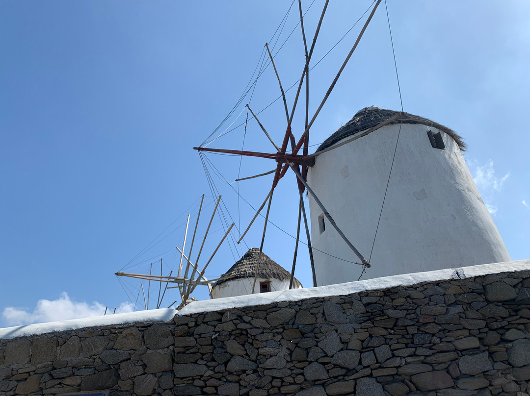 Catamaran Emelia-帕罗奇亚必去景点