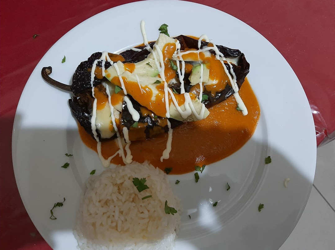 Pacasmayo餐馆和美食-El Chapo Miguel