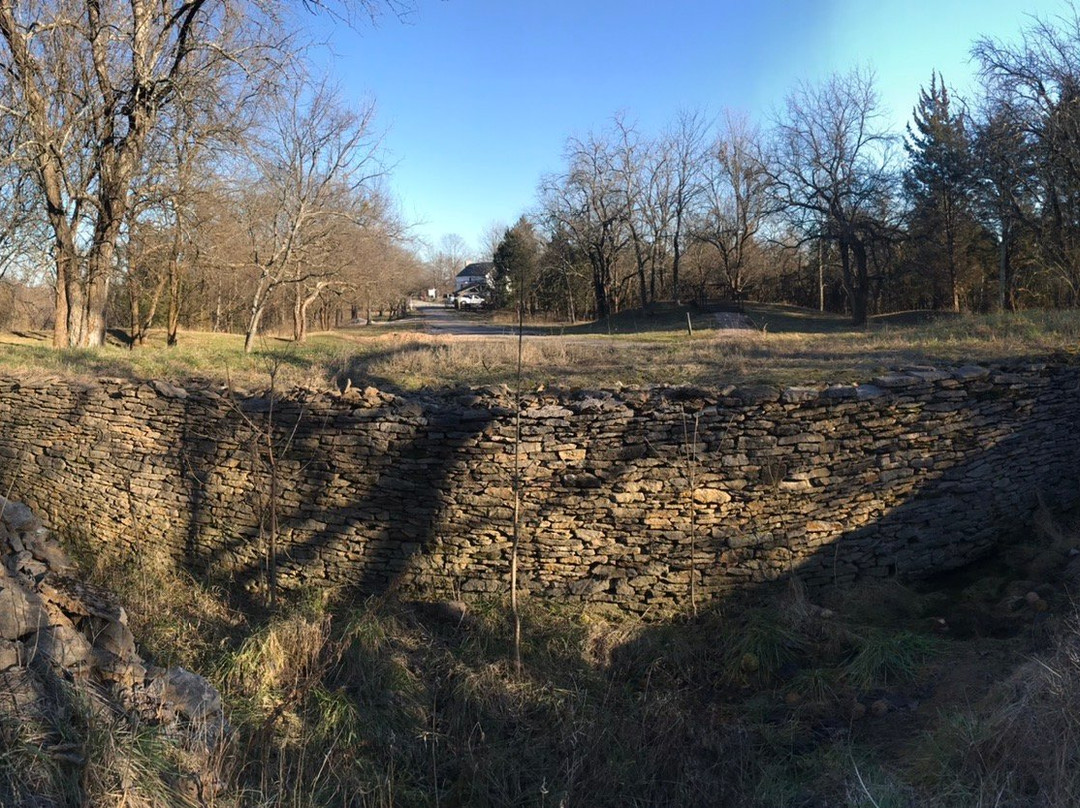 Leslie Morris Park on Fort Hill-法兰克福必去景点