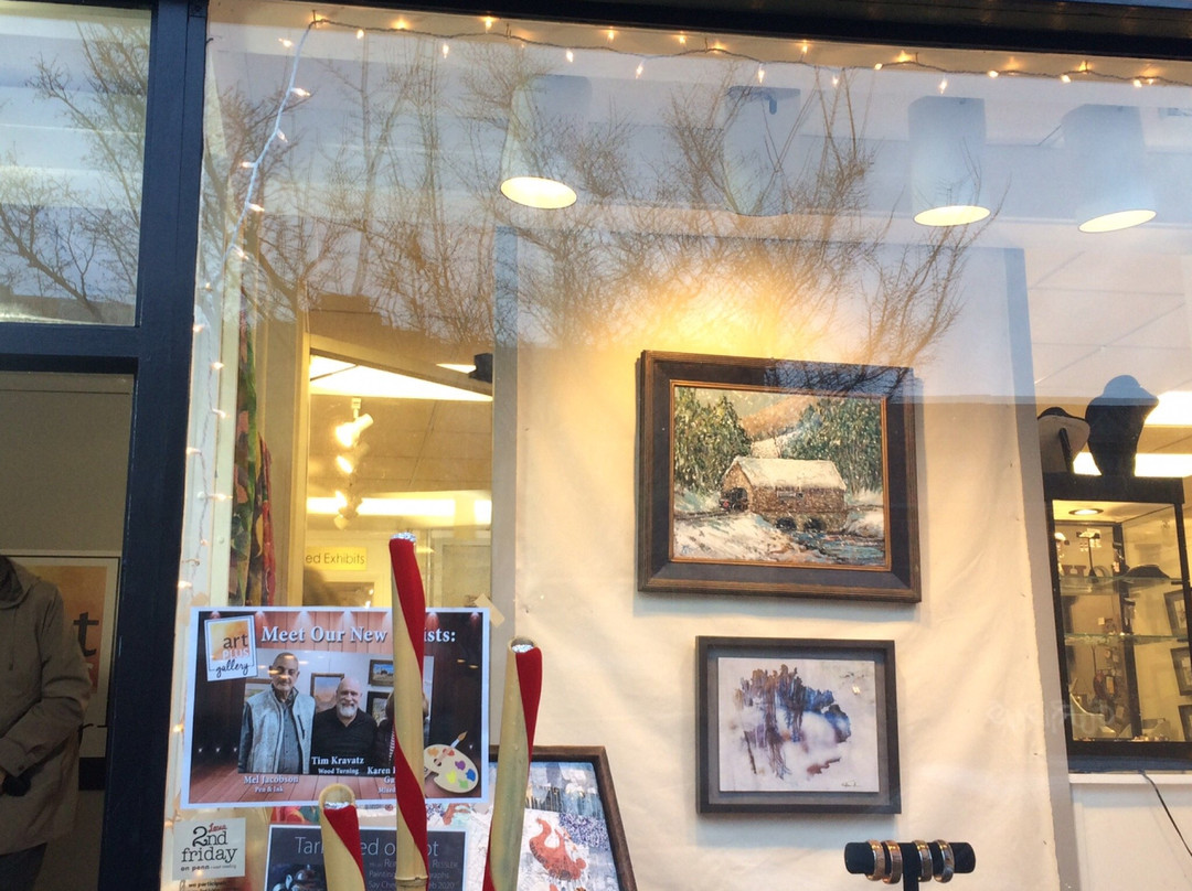 Art Plus Gallery景点图片