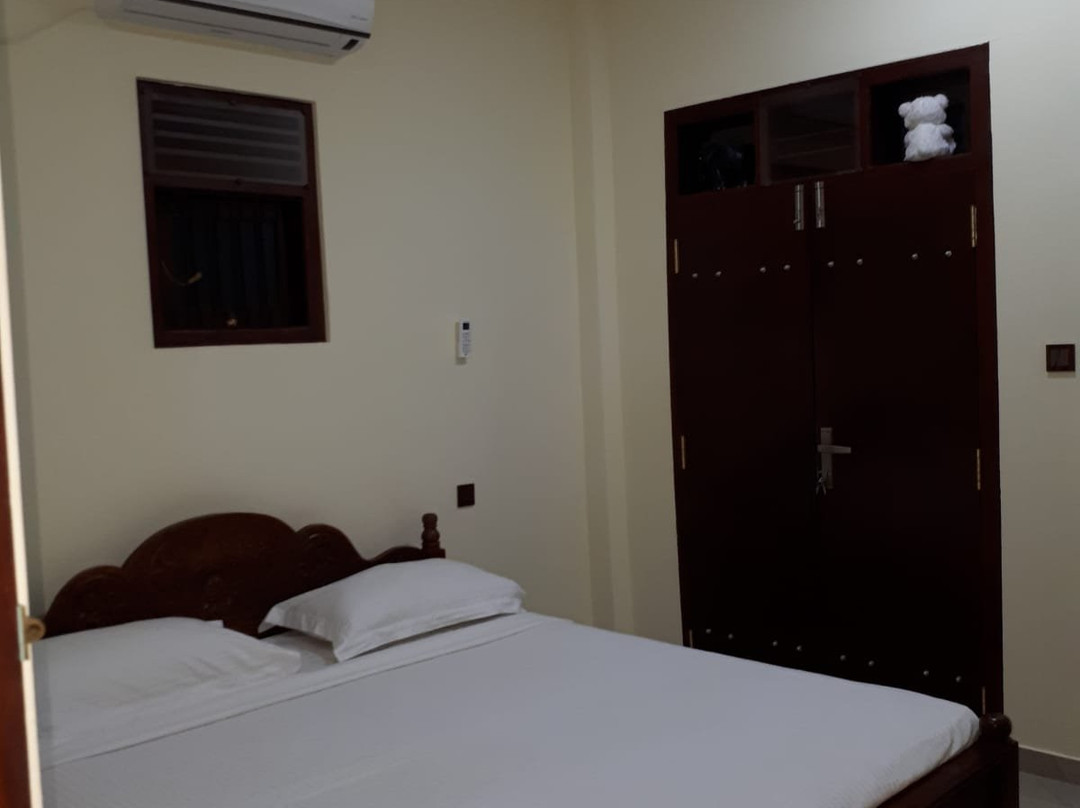 White Isle Hotel主图