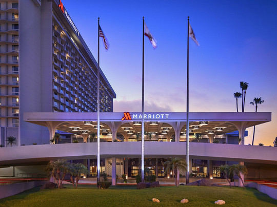 洛杉矶机场万豪酒店主图