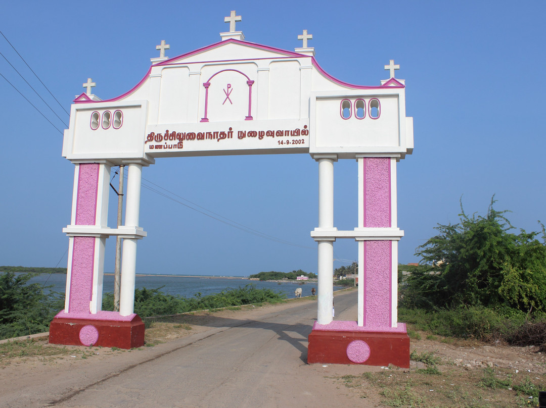 Manapadu Holy Cross Church景点图片
