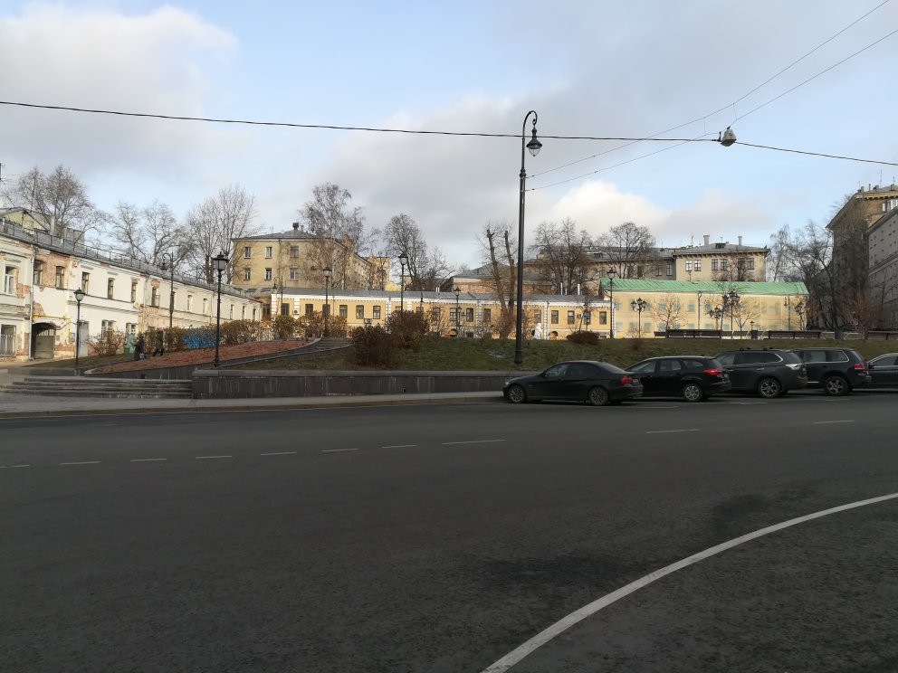 Khitrovskaya Square景点图片