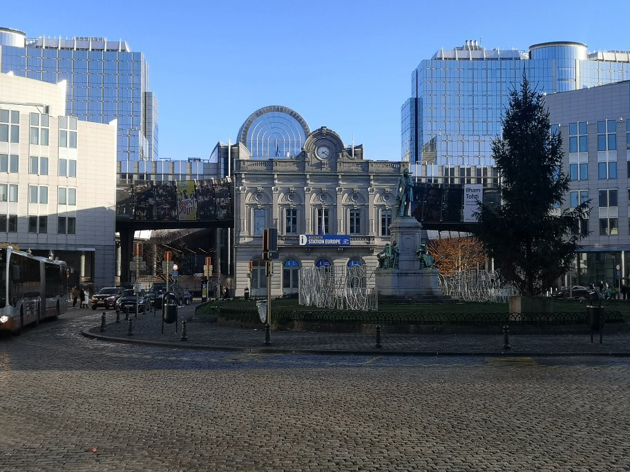Place du Luxembourg-伊克塞尔必去景点