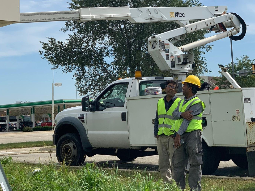 Nuer Lighting & Signs-巴拉汀必去景点