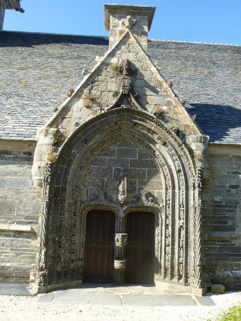 Enclos paroissial de la Roche-Maurice景点图片