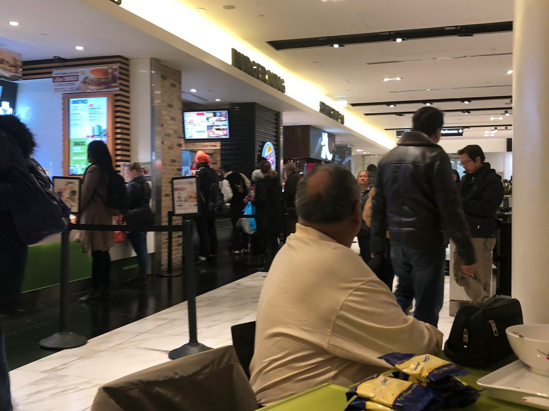 Square One Shopping Centre-米西索加必去景点