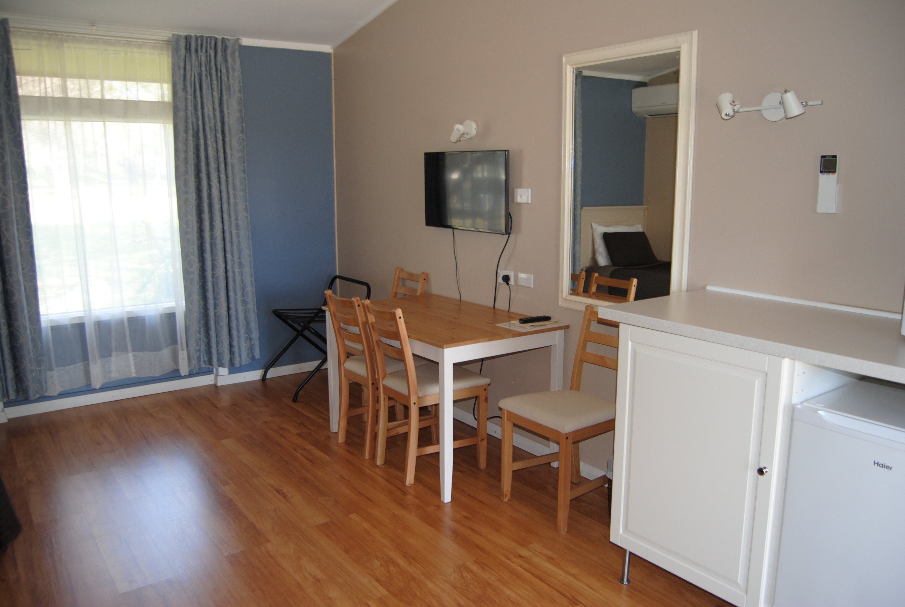 Airlie House Motor Inn-官方