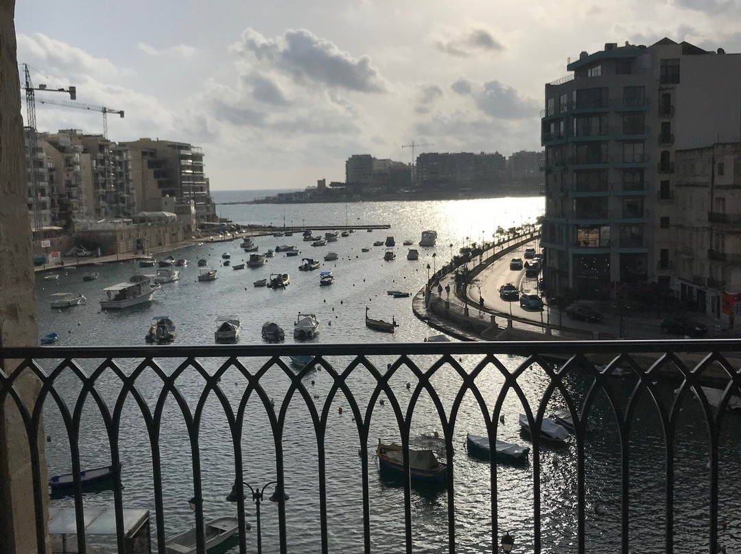 朱利安尼酒店主图