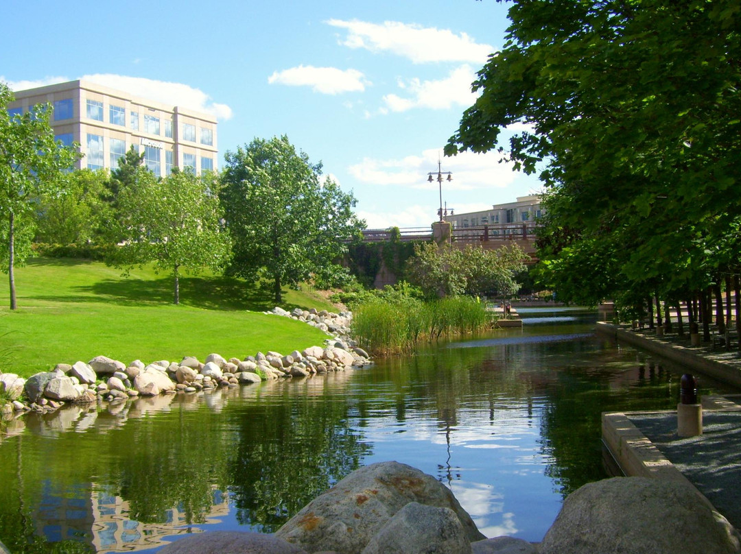 Centennial Lakes Park景点图片