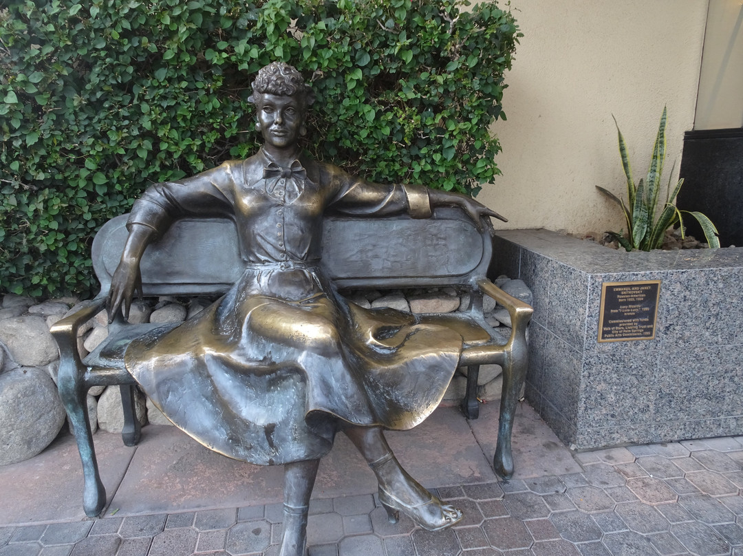 Statue of Lucille Ball景点图片