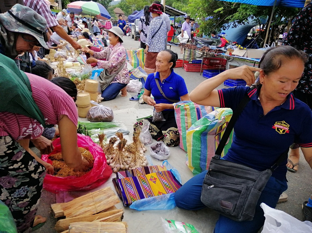 Ban Huai Kon Border Market景点图片