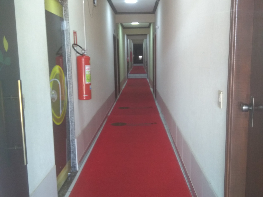 Versatile Park Hotel主图