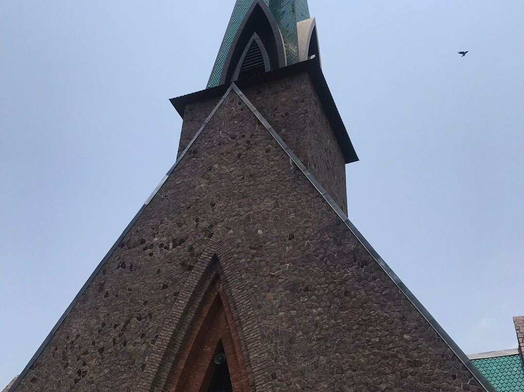 Basilique St. Anne-布拉萨市必去景点