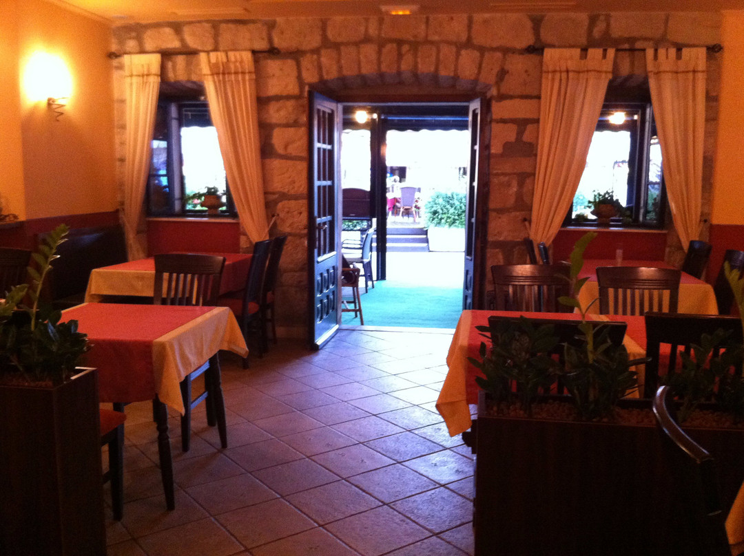 帕缇耶拉别墅酒店主图