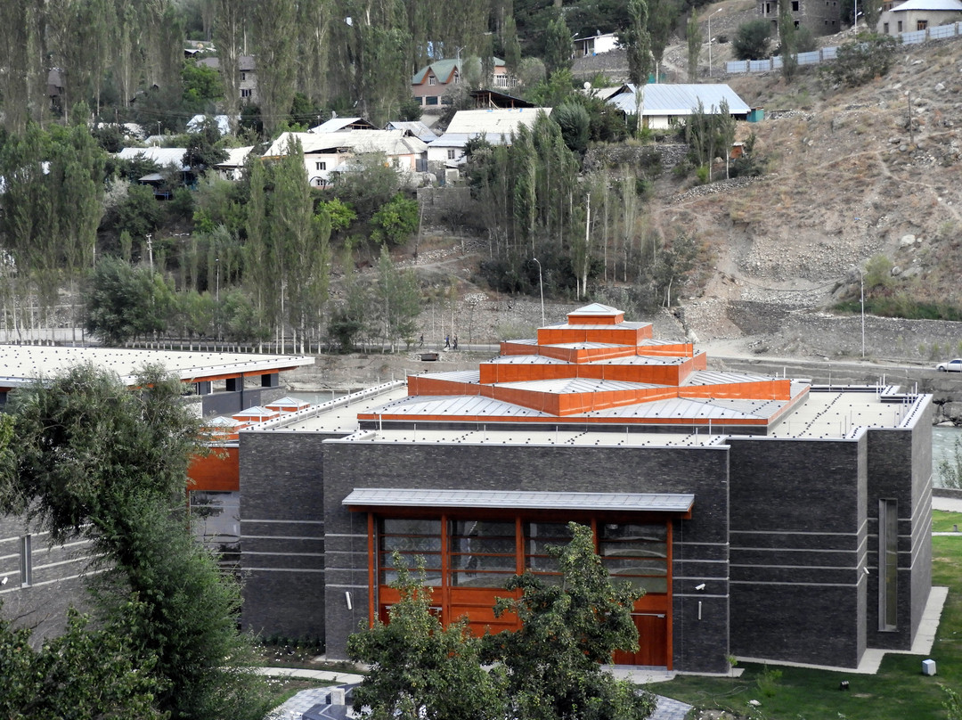 Ismaili Jamatkhana and Centre-Khorog必去景点
