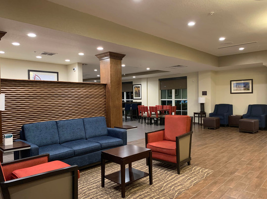 Comfort Suites Denver International Airport主图