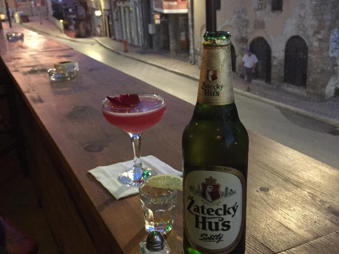 Tequila Bar Funky Monkey-大特尔诺沃必去景点