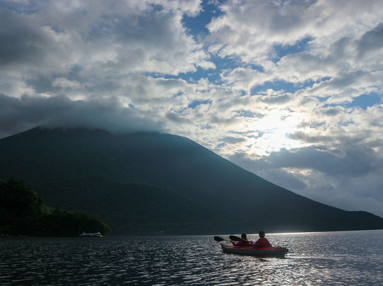 日光・中禅寺湖アクティビティ【カヌーツアー】ボンファイアー-日光市必去景点