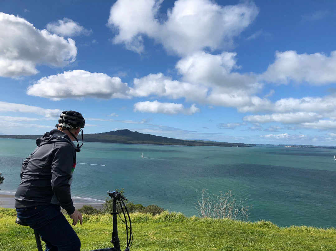 Bikes & Barbers - see-nz-德文波特必去景点