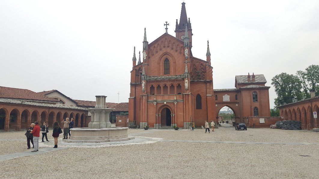 Chiesa di San Vittore Martire-Pollenzo必去景点