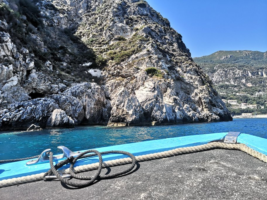Ampelaki Beach-Paleokastritsa必去景点