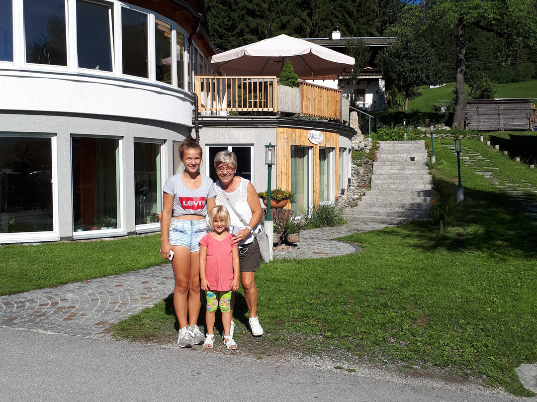 Glüxplatzl Appartements am Wald主图
