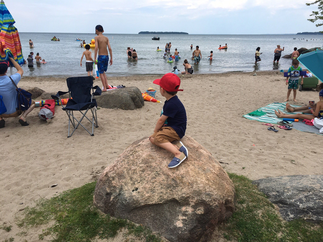 Innisfil Beach Park景点图片