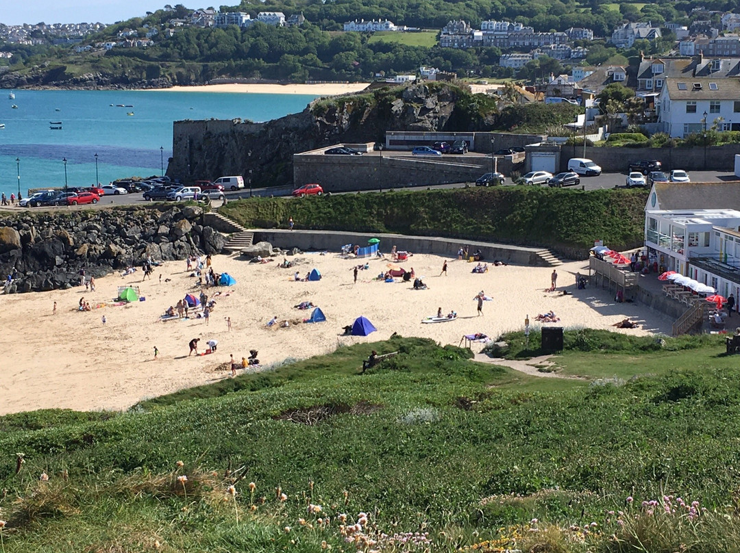 Porthgwidden Beach景点图片